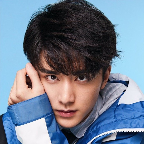 Meet your Posher, Ella - Picture 1 of 1